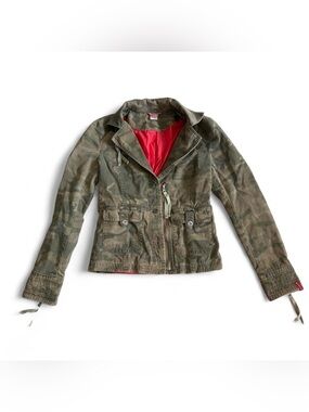 Women’s camo y2k jacket